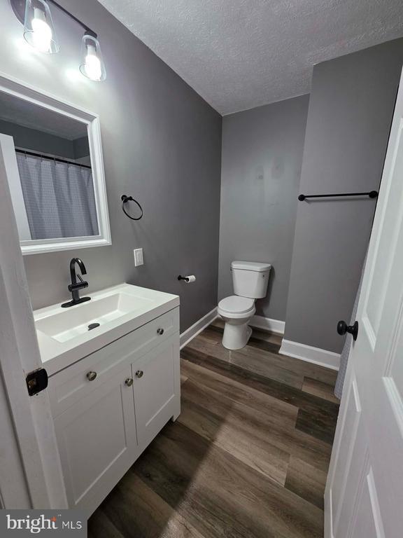 Building Photo - 254 Princeton St