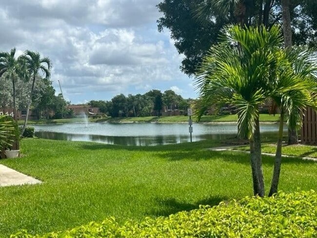 Building Photo - 5584 NW 59th Pl