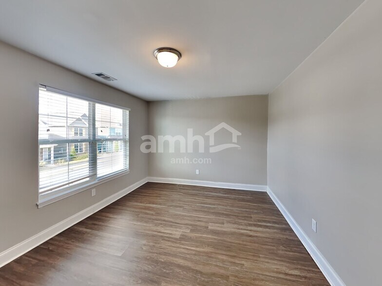 Building Photo - 5211 Tupelo St