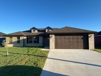 Building Photo - Your Dream Home Just Hit the Market – Don’t Miss Out!