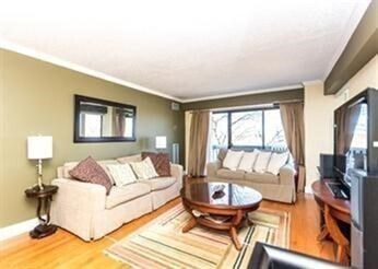Primary Photo - 15 N Beacon St