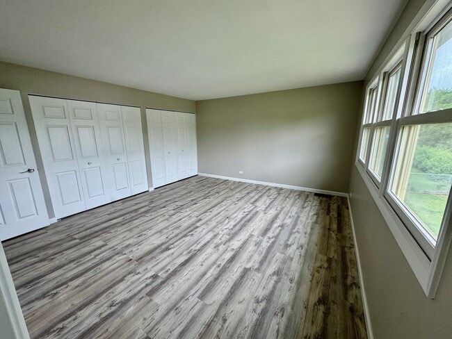 Building Photo - 1527 Windsor Ct