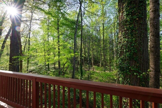 Building Photo - 2208 Heritage Trace Dr