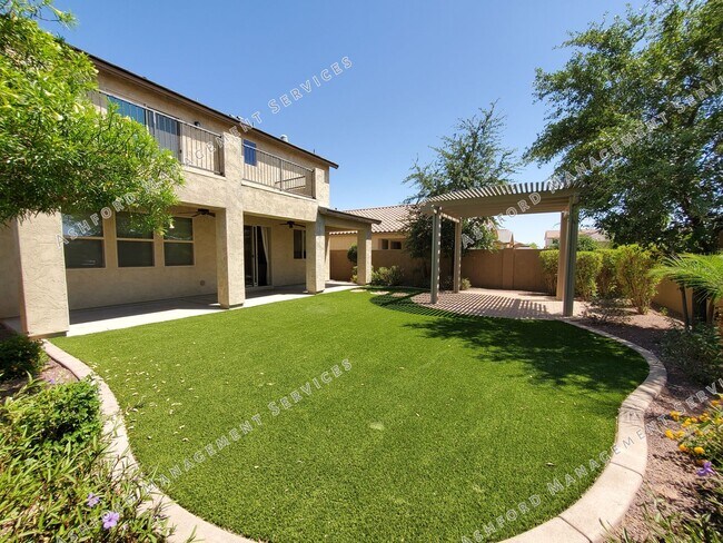 Building Photo - **Move-In Special** Spacious 5-Bedroom Ran...