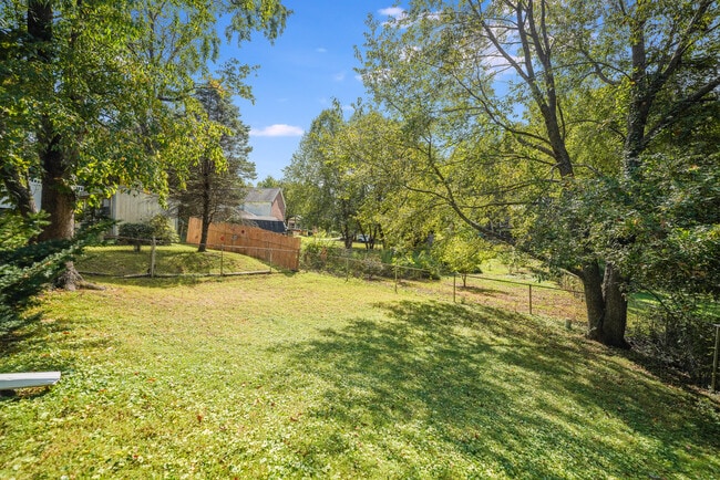 Building Photo - 3000 Meade Ave