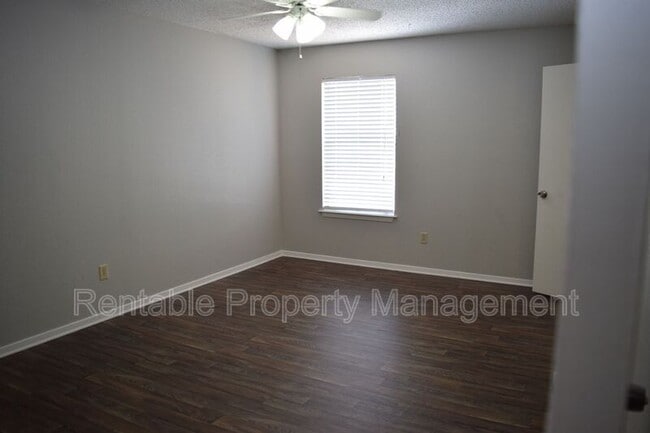 Building Photo - 3724 Cibolo Dr