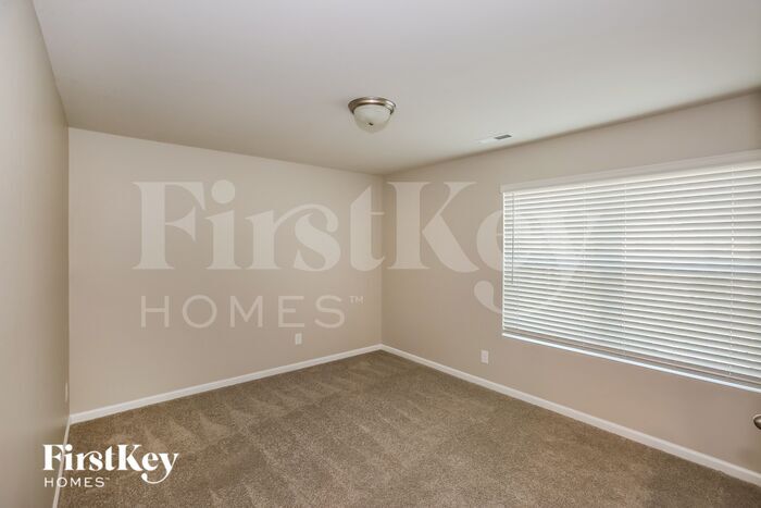 Building Photo - 9613 Hamel St