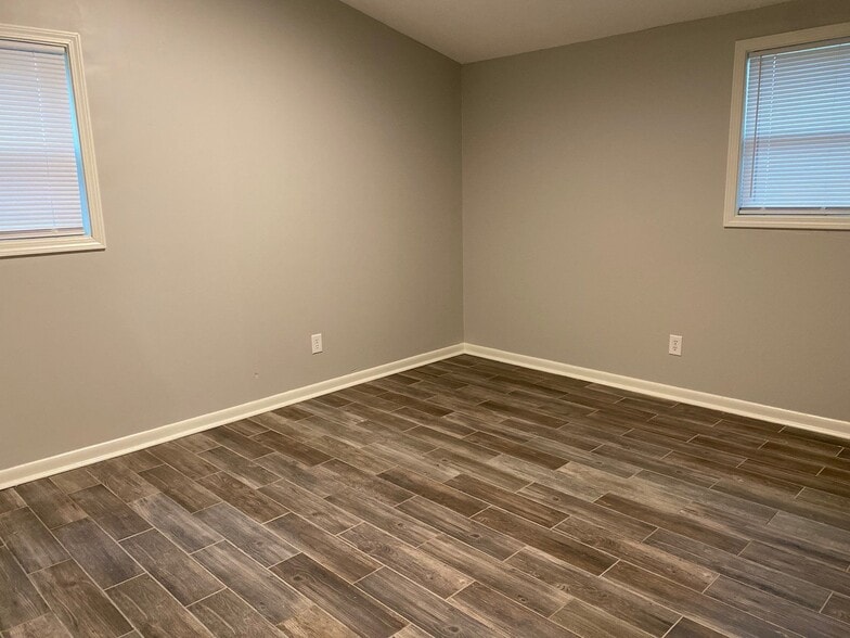 Building Photo - 505 Pearson Dr