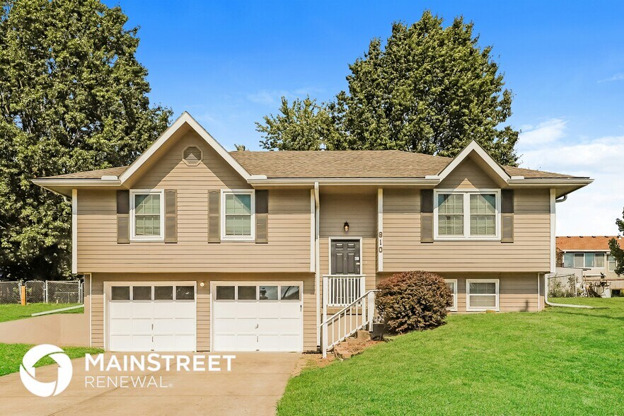 Primary Photo - 810 Rowell St