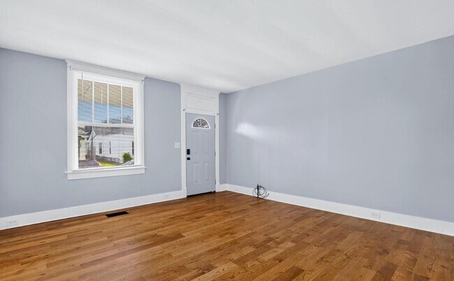 Building Photo - 1126 Milton St