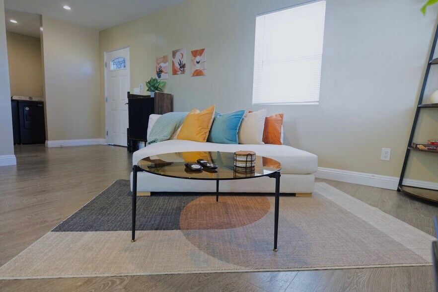 Lovely 1 Bedroom Furnished - 5821 Madden Ave