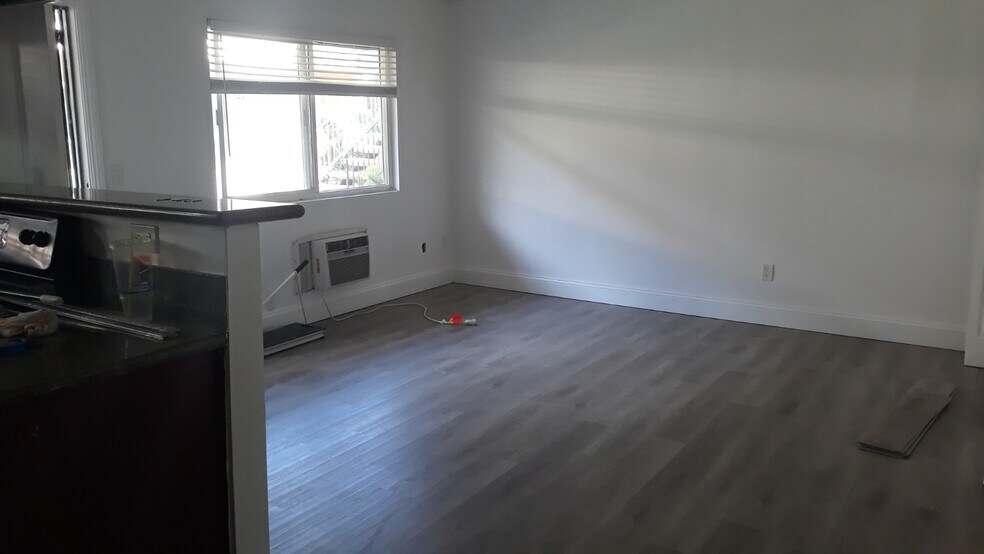 Building Photo - 12805 Mapleview St