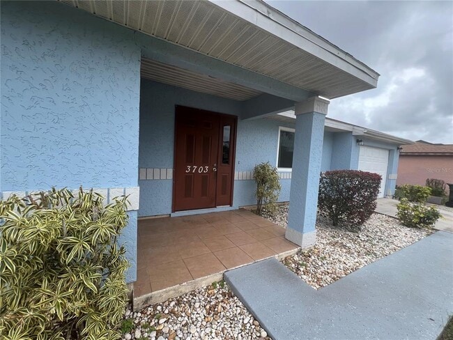 Building Photo - 3703 Suburban Ln