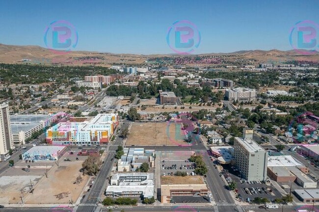 Building Photo - Studio apartment available now in the hear...