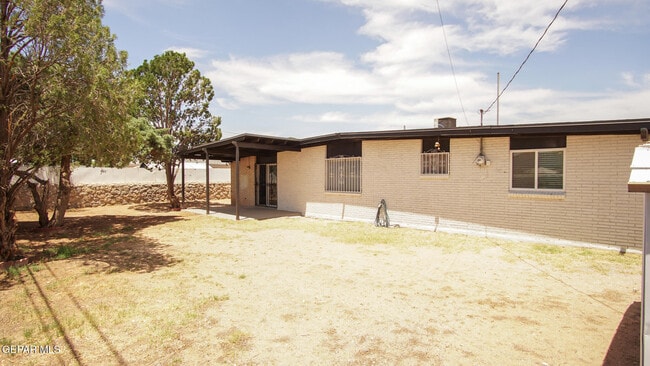 Building Photo - 9304 Lait Dr