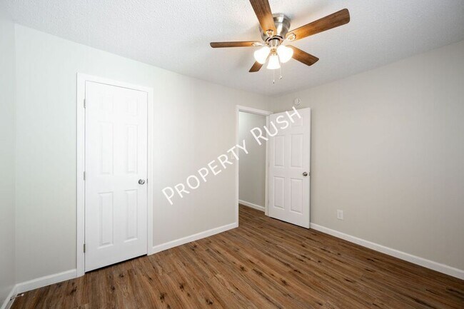 Building Photo - 169 Everglades Blvd