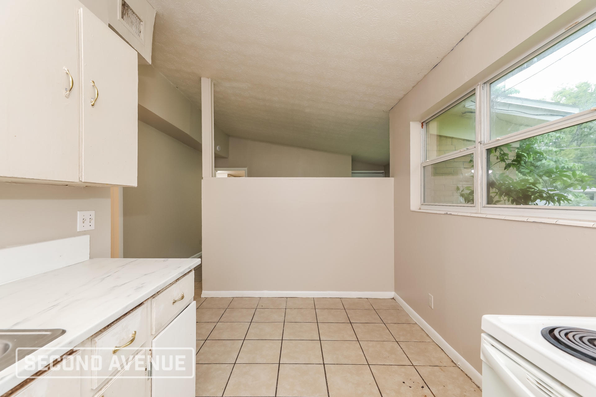 Building Photo - 6758 Gaspar Cir E