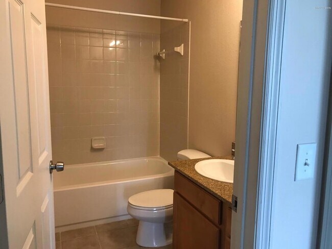 Building Photo - 3532 D'Avinci Way