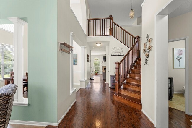 Building Photo - 44 Parkway Pl