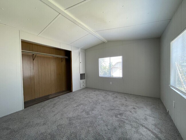 Building Photo - 12620 Orange Lk Dr