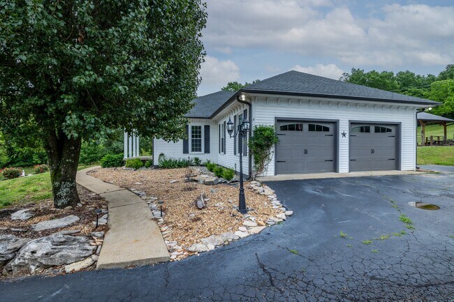 Building Photo - 2541 Mooresville Hwy