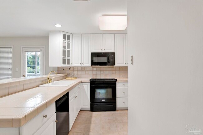 Building Photo - 13414 Valerie Dr