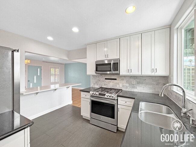 Building Photo - Unique 3BD/2BA Home in El Cerrito with Panoramic Views, Trex Deck & Large Yard