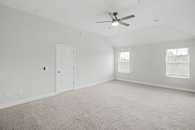 Building Photo - 173 Mcclelland Lp NE