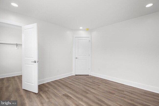 Building Photo - 10302 Laurel Ridge Way