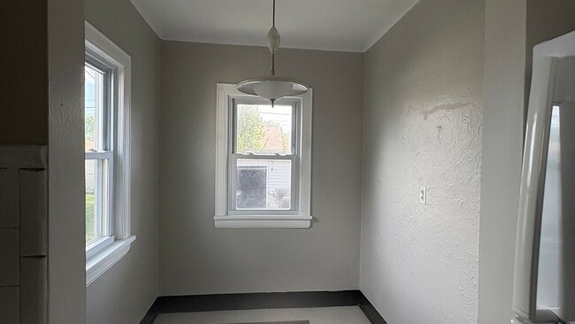 Building Photo - 2507 Brookview Blvd