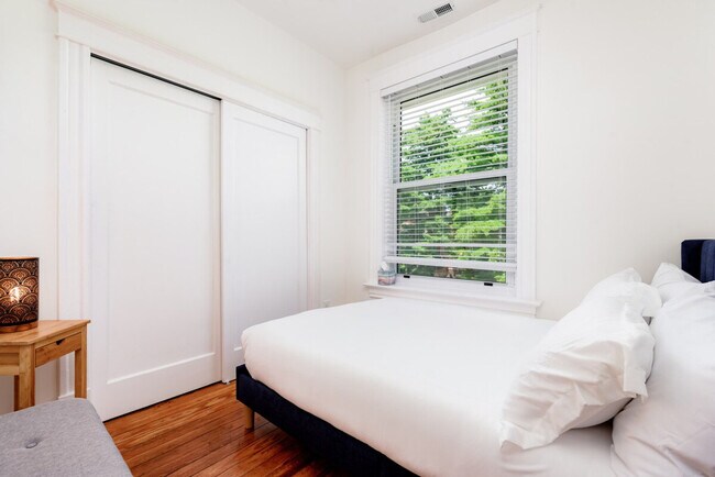 Building Photo - 3971 Juniata St