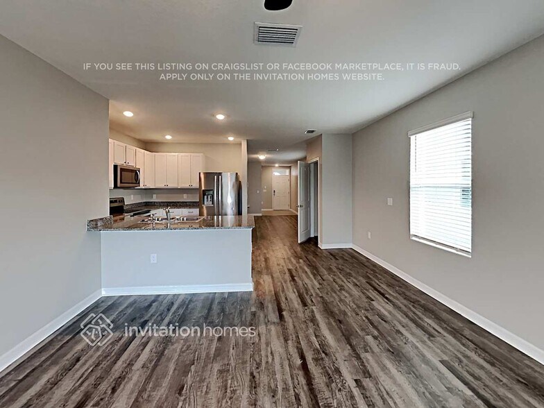 Building Photo - 17019 Wave Tressle Pl
