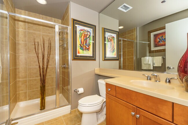 Building Photo - 130 N Garland Ct