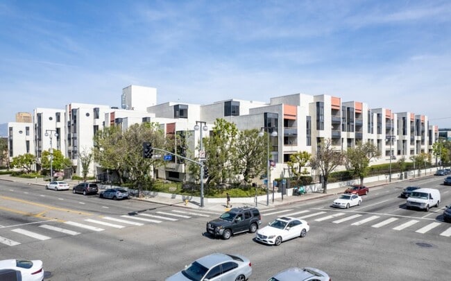 Building Photo - 222 S Central Ave