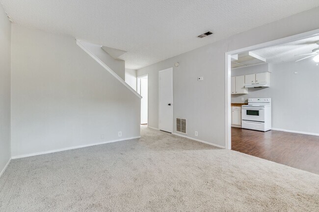 Building Photo - A Walnut Hill Wonder Townhome!