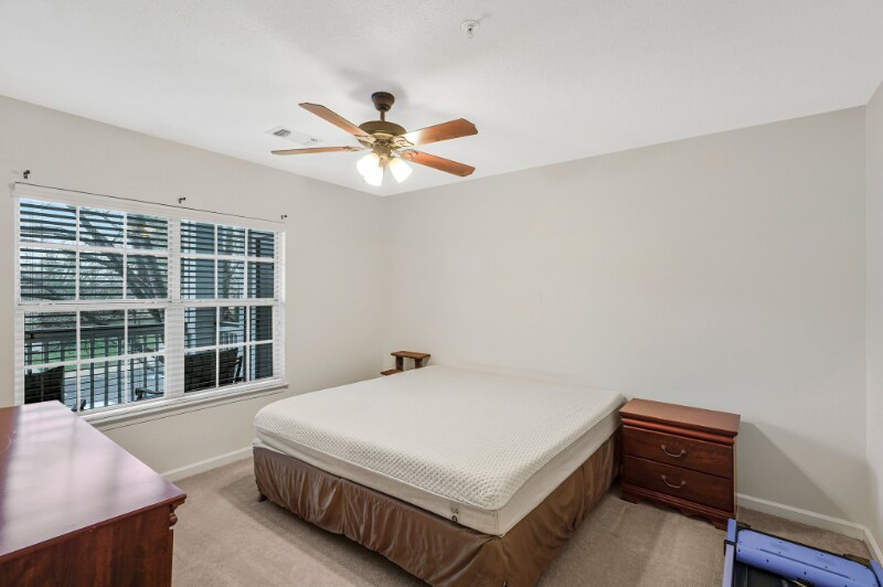 Building Photo - 20320 Beechwood Terrace