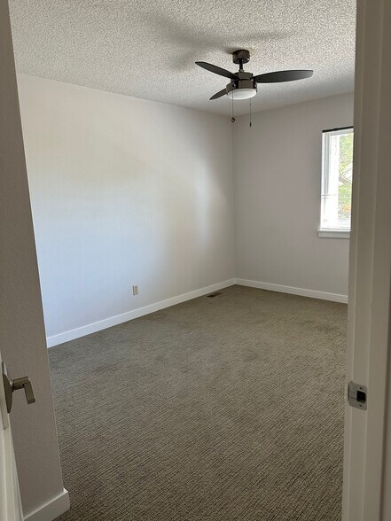Upstairs BR 1 angle 1 - 5165 Granby Cir