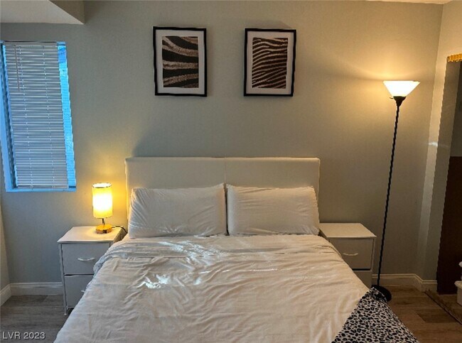 Building Photo - 5045 Spencer St