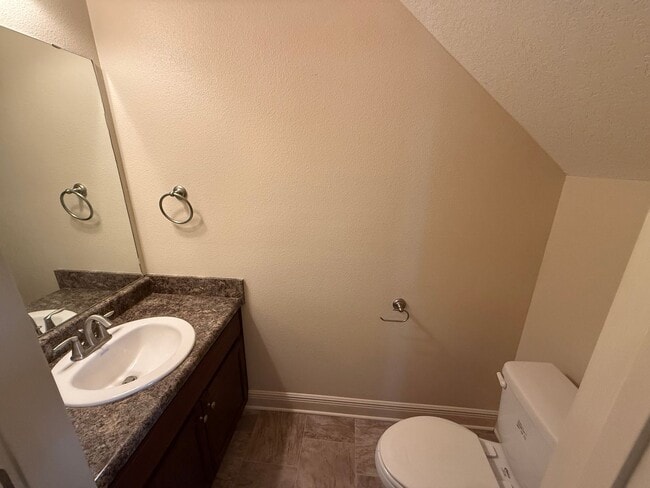 Building Photo - Pensacola - Weatherstone - 4 bedroom, 2.5 ...