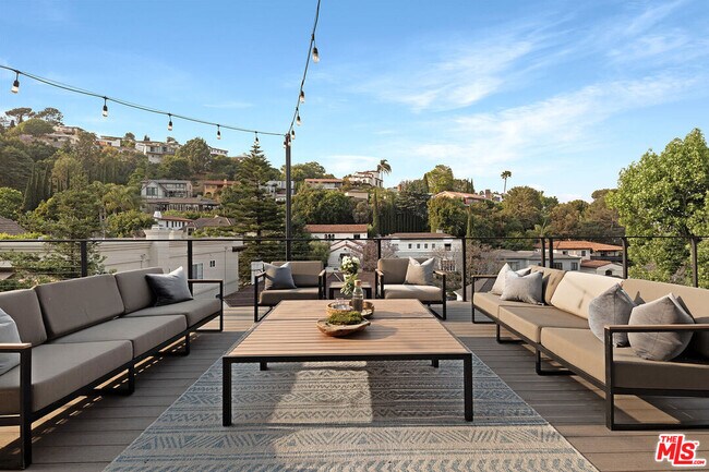 Building Photo - 3360 Ley Dr