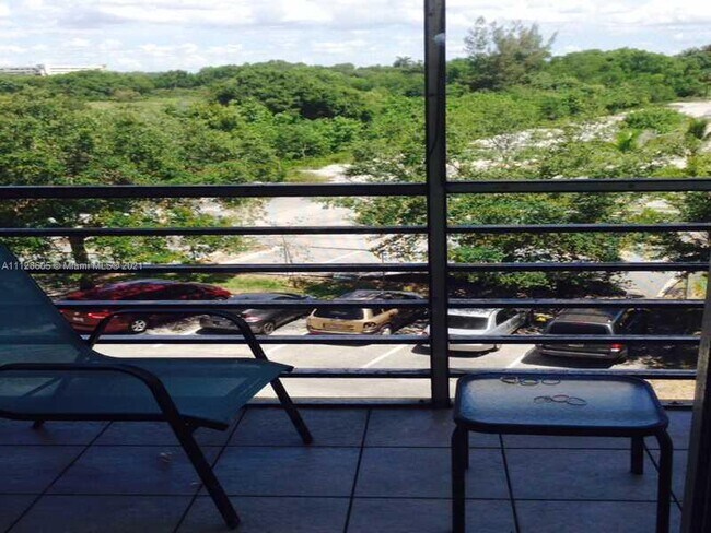 Building Photo - 4121 Stirling Rd