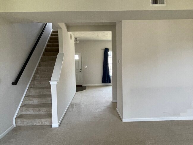 Building Photo - 1164 Trovillo Dr