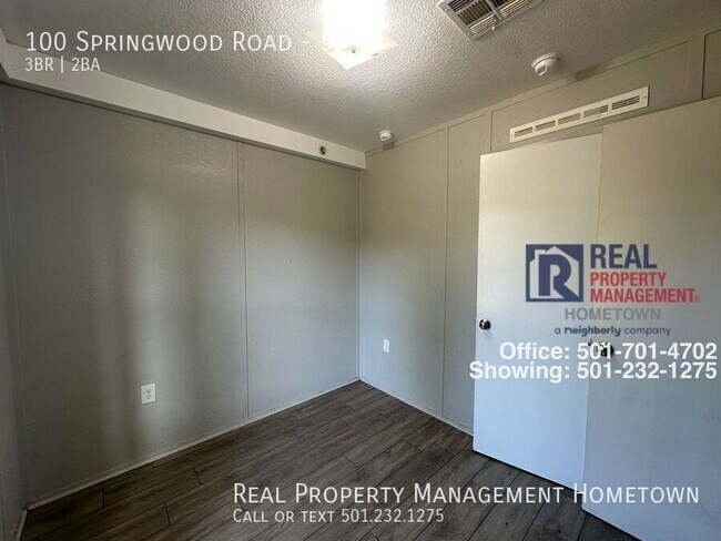 Building Photo - 100 Springwood Rd