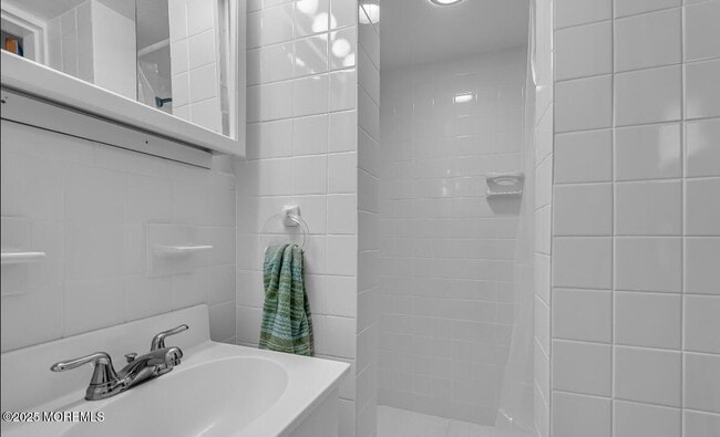 Building Photo - 221 Harrison Ave