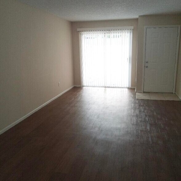 Building Photo - 5370 SE 30th Pl