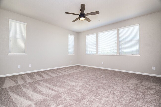 Building Photo - 9733 Tribeca Dr