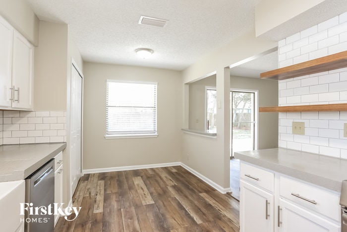 Building Photo - 1741 Chandelier Cir E