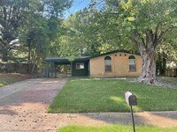 Building Photo - Great House For Rent!
