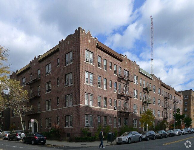 Building Photo - 41-07 47th Ave