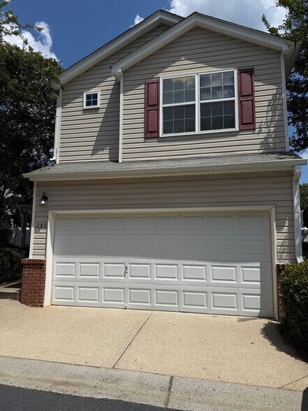 Building Photo - 259 Hiawassee Dr